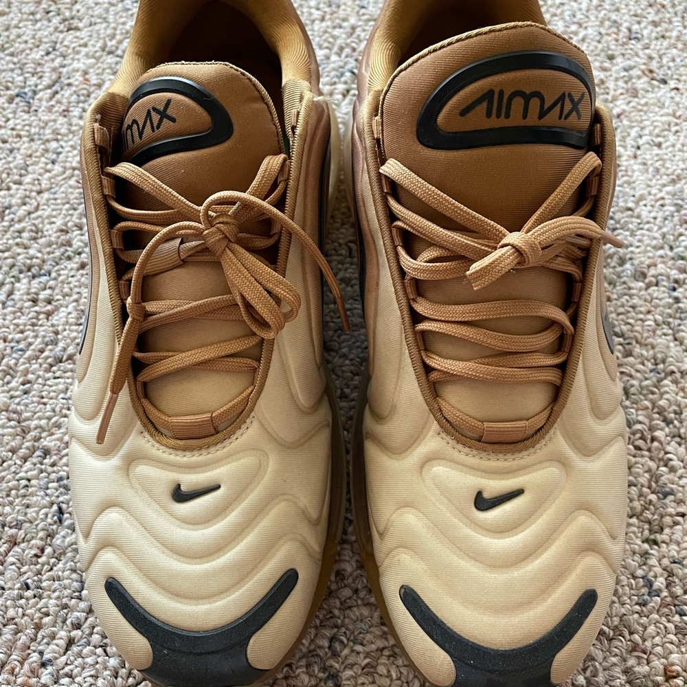 Nike Air Max 720 ‘desert’ Sz 11